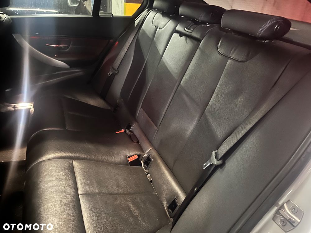 BMW Seria 3 330e iPerformance M Sport Shadow - 7