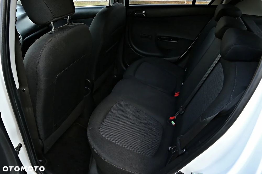 Hyundai i20 1.25 Comfort - 31