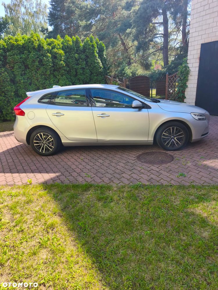 Volvo V40 D3 Drive-E SCR Momentum - 3