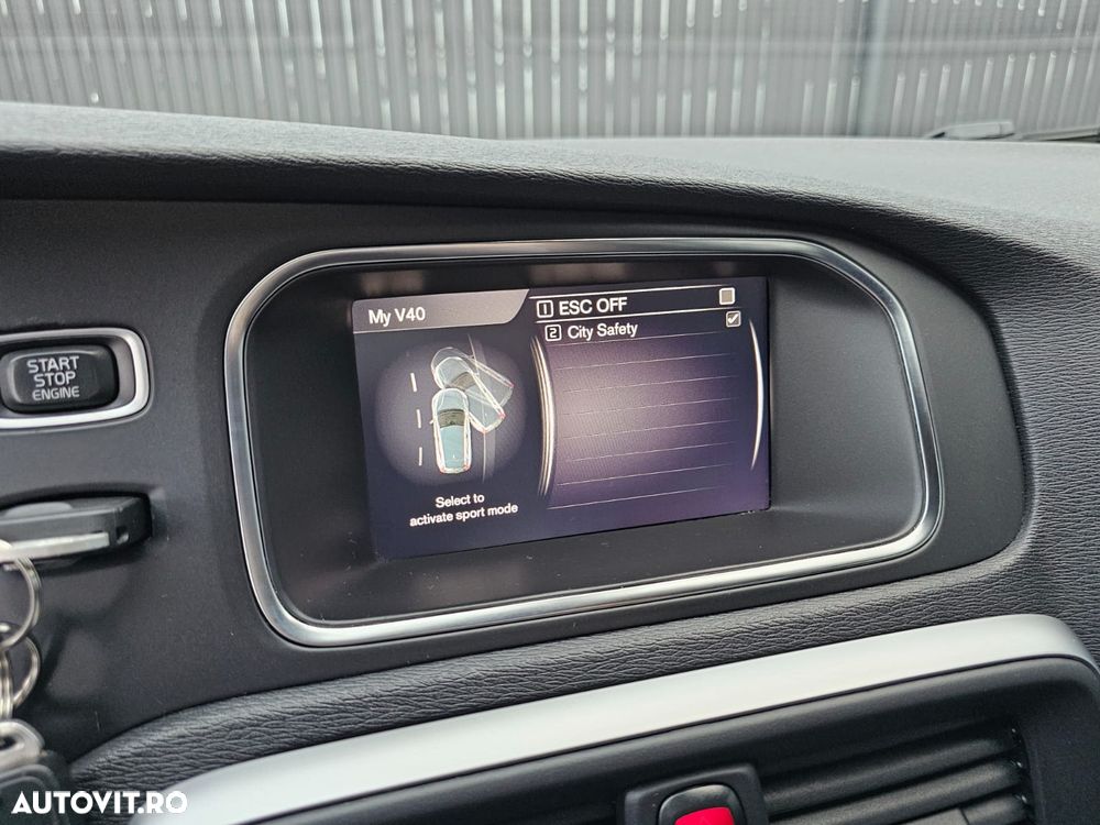VOLVO V40 2019 — imagine 31