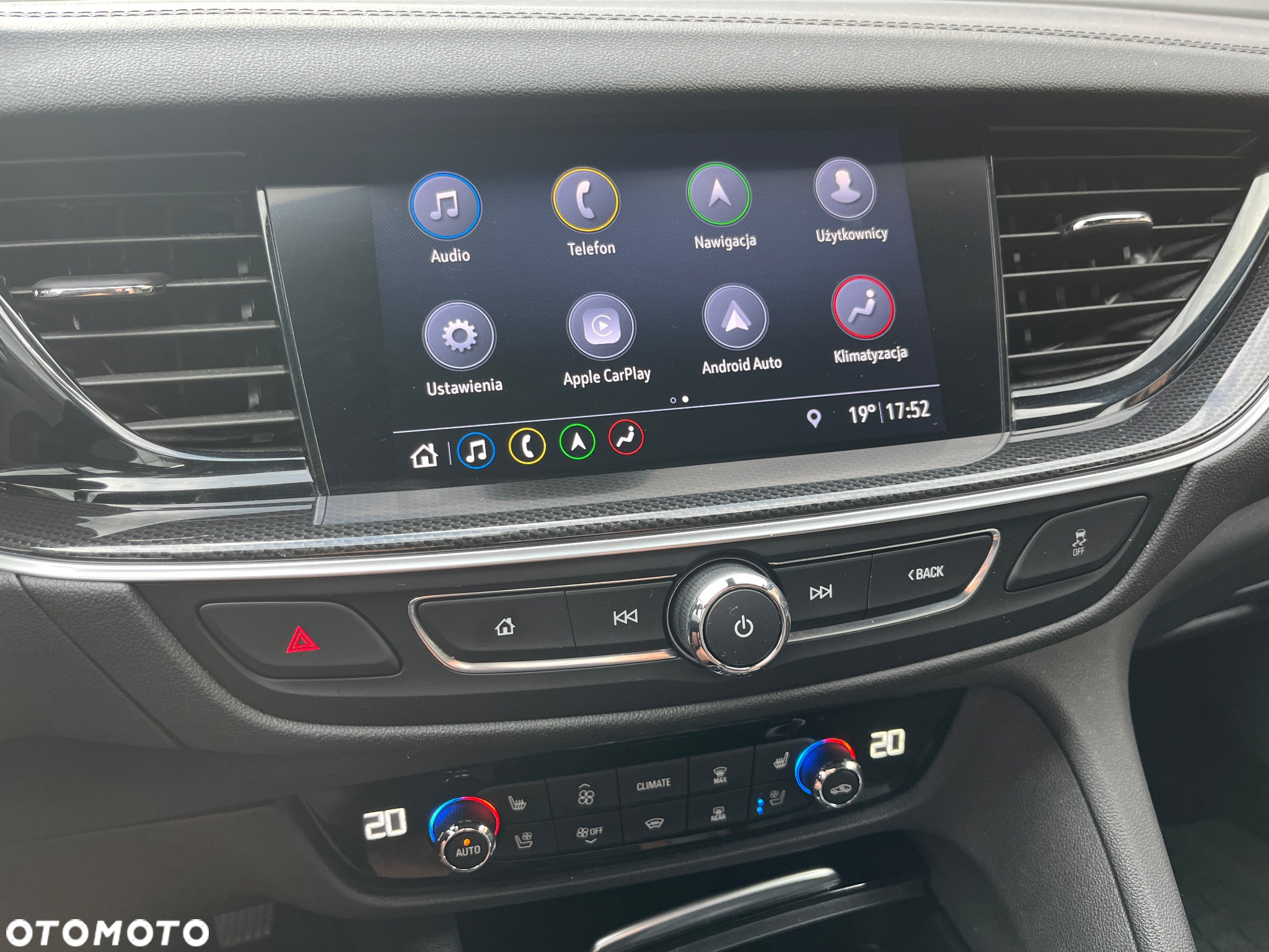 Opel Insignia - 30