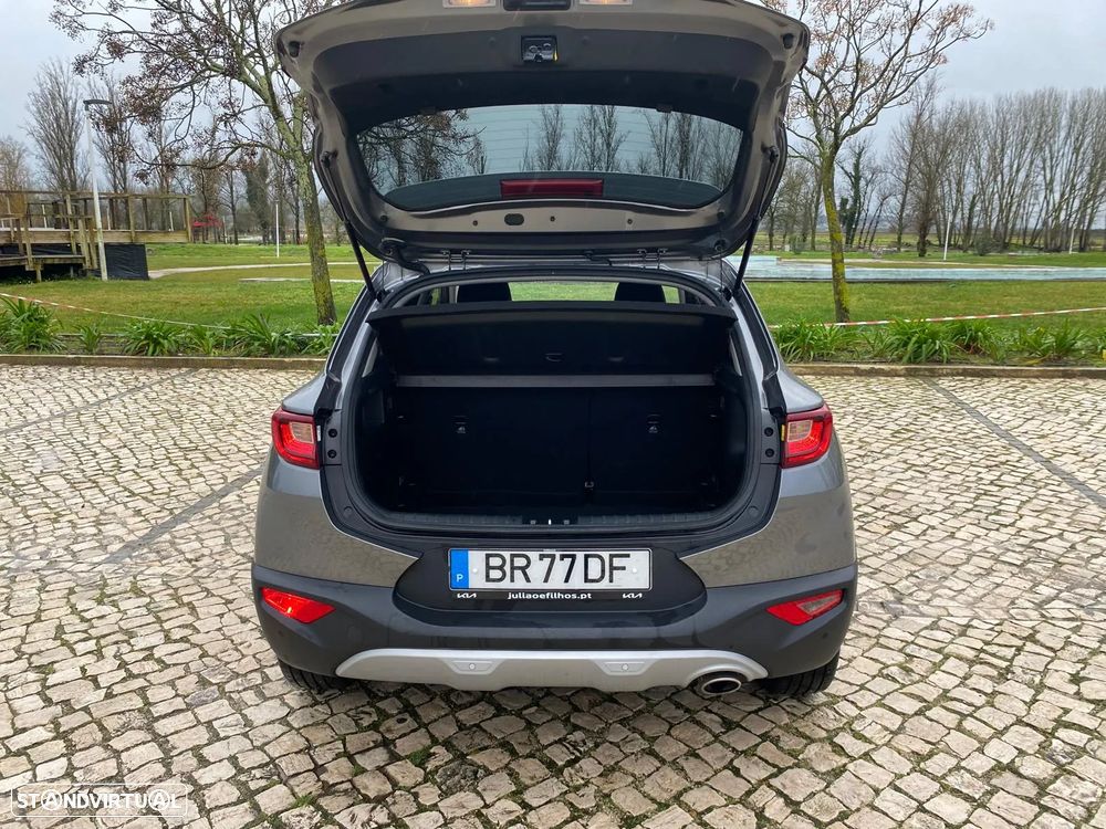 Kia Stonic 1.2 MPi Dynamic - 38
