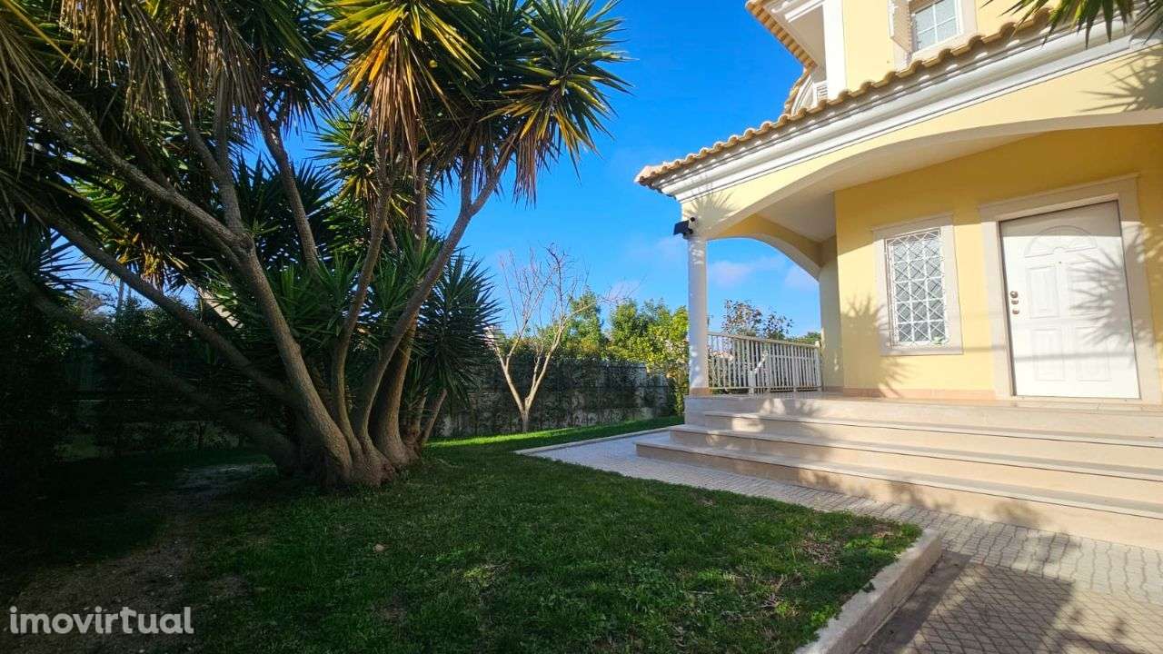 Moradia V4 na Marisol com Piscina - Grande imagem: 3/42