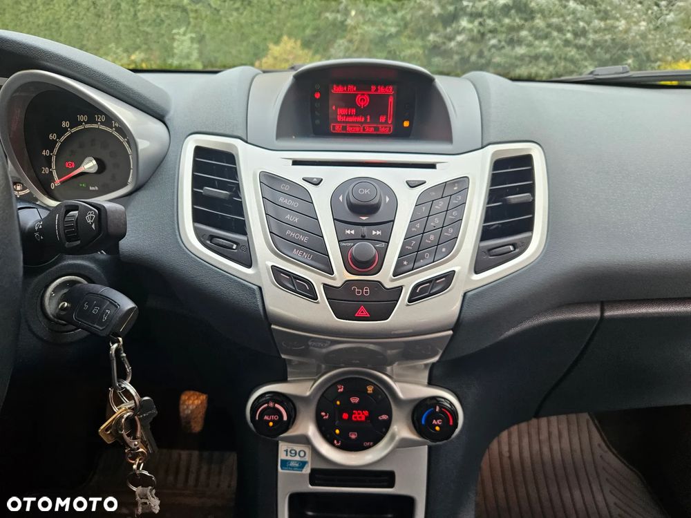 Ford Fiesta - 20