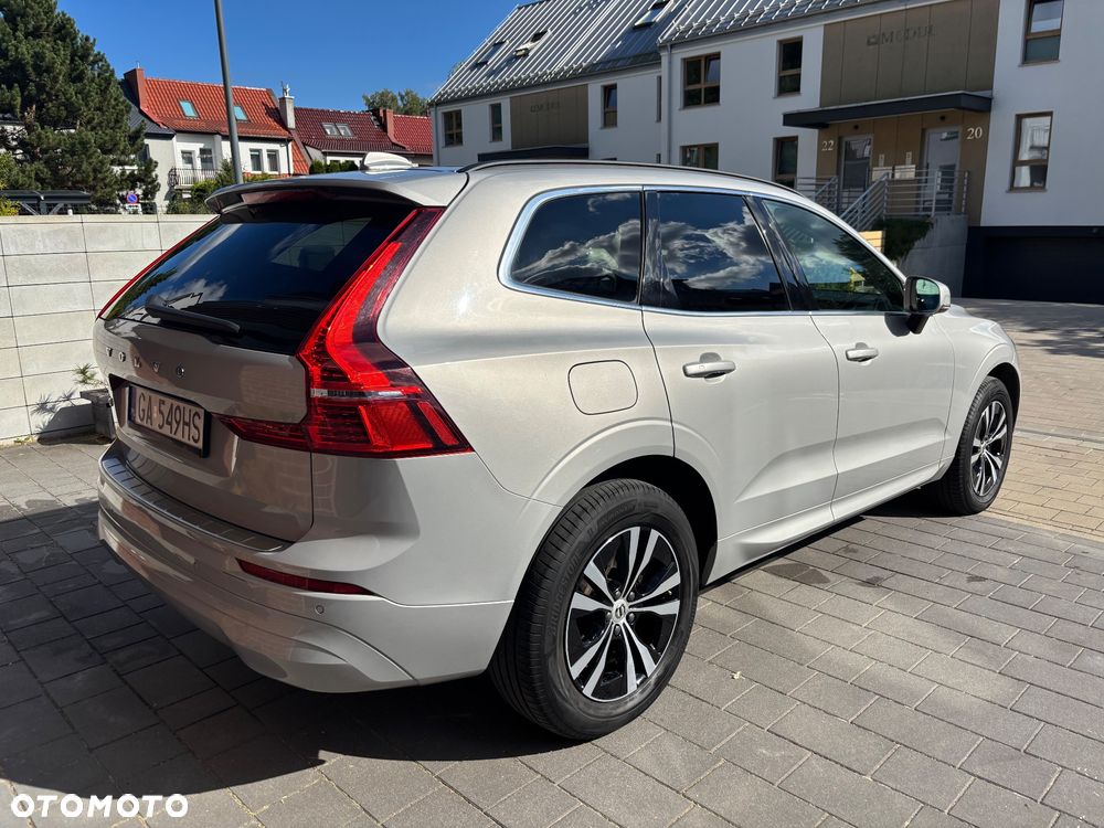 Volvo XC 60 B4 D AWD Momentum Pro - 11