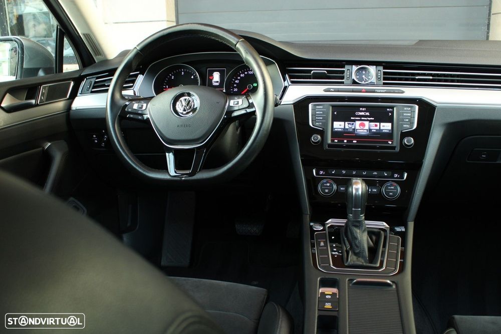 VW Passat Variant 2.0 TDi Highline DSG - 13
