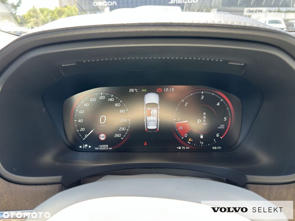 Volvo V90 Cross Country - 12