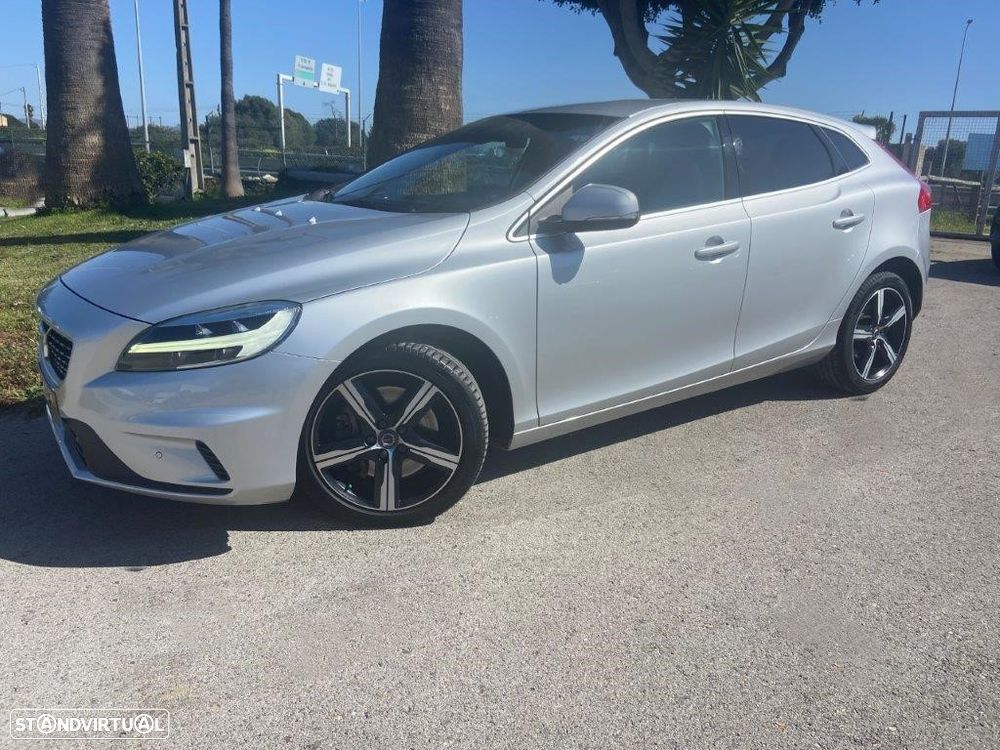 Volvo V40 1.5 T3 Sport Edition R Geartronic - 1