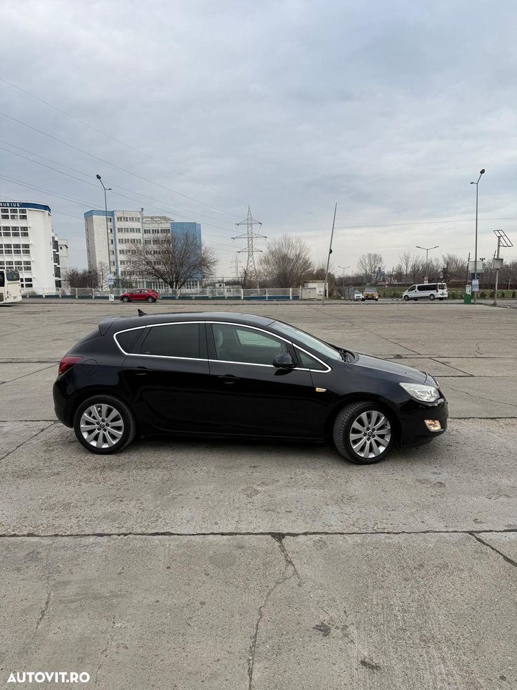 Opel Astra 1.4 Turbo Design Edition - 2