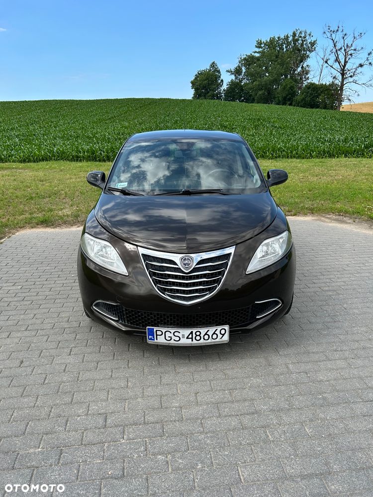 Lancia Ypsilon 0.9 Platinum S&S - 4