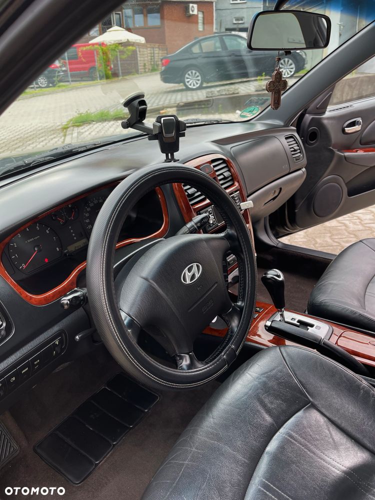 Hyundai Sonata - 5