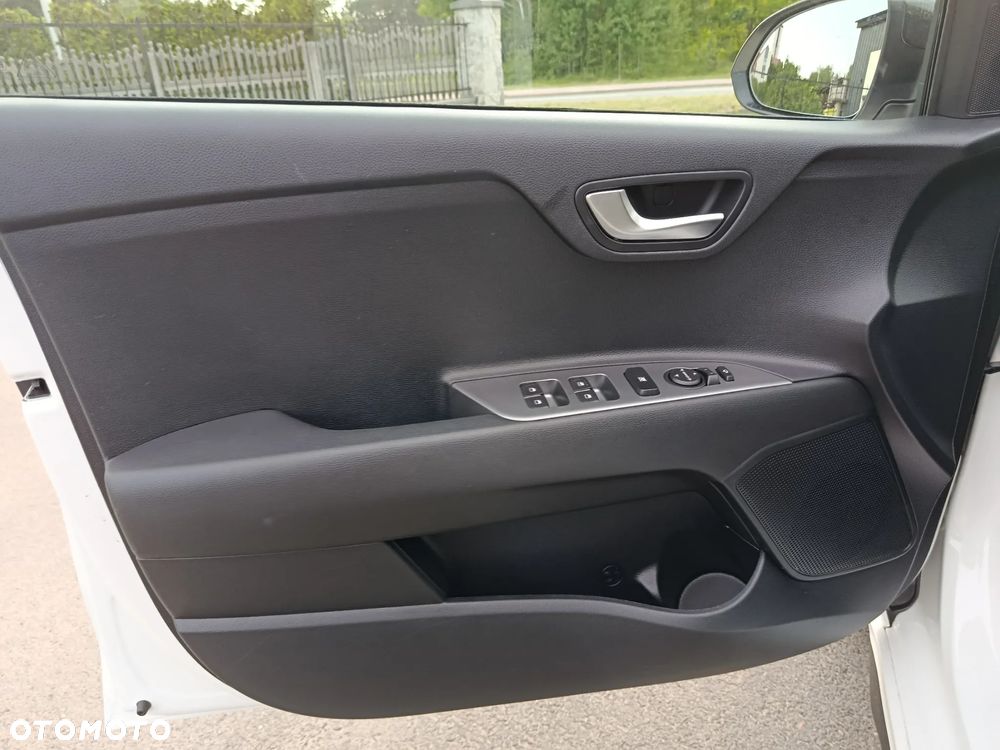 Kia Rio 1.0 T-GDI 120 Mild-Hybrid GT Line - 10