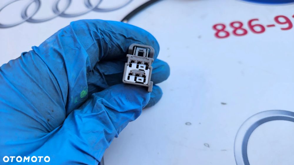 Dodge Durango LIFT 2017- Kamera cofania w klapę bagażnika  68367610AB - 4