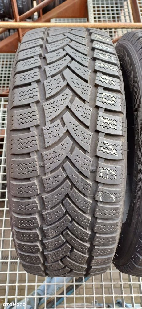 215/60R16C VREDESTEIN , dwie opony zimowe wzmacniane. - 2