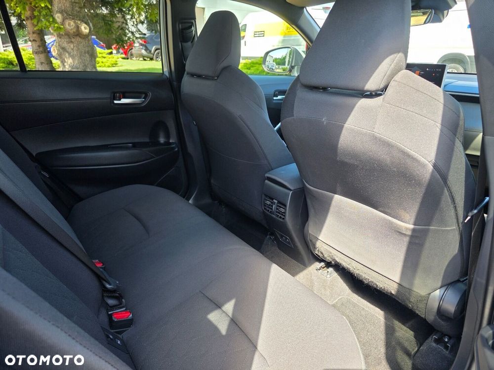 Toyota Corolla Cross - 34