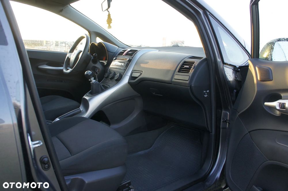 Toyota Auris 1.4 D-4D Premium - 12