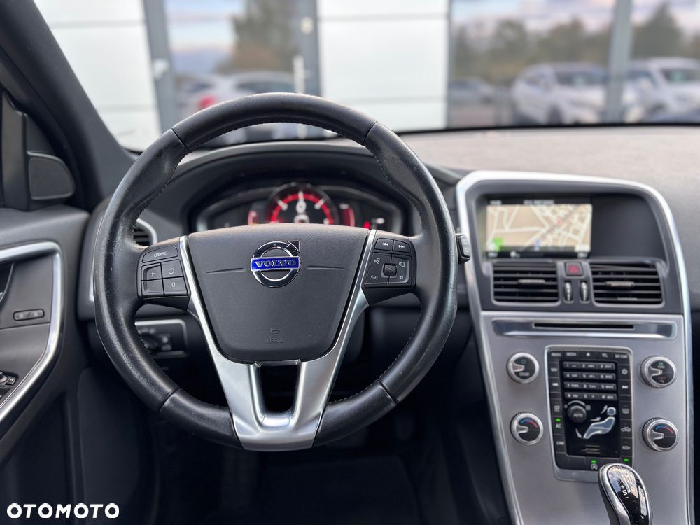 Volvo XC 60 D3 Geartronic Summum - 10