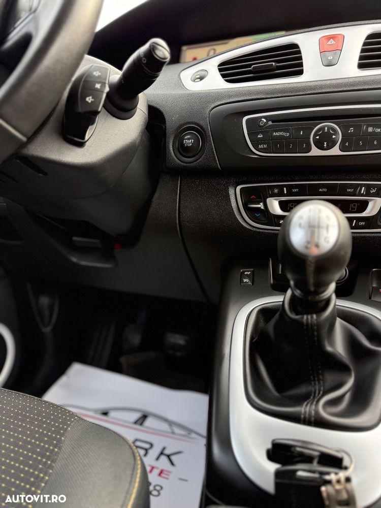 Renault Scenic TCe 130 Luxe - 14