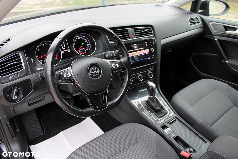 Volkswagen Golf - 14
