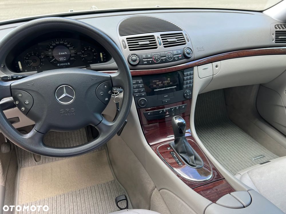 Mercedes-Benz Klasa E - 16