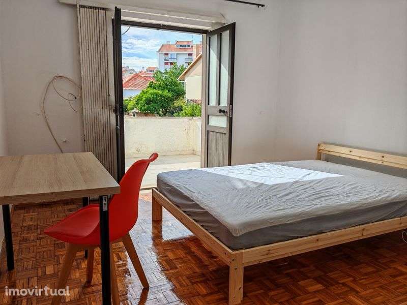 T2 com despesas incluídas São João do Estoril - Grande imagem: 5/8