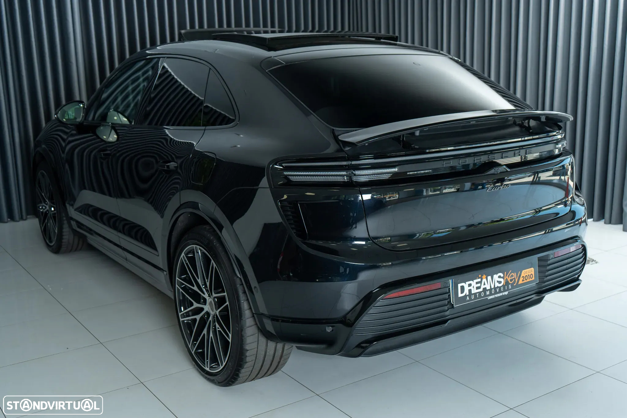 Porsche Macan Electric Turbo - 8