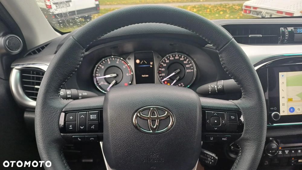 Toyota Hilux - 16