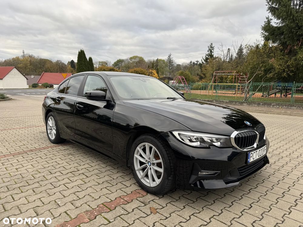 BMW 3 Series 2019 photo 5