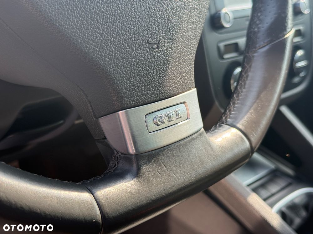Volkswagen Golf 2.0 TSI GTI - 27
