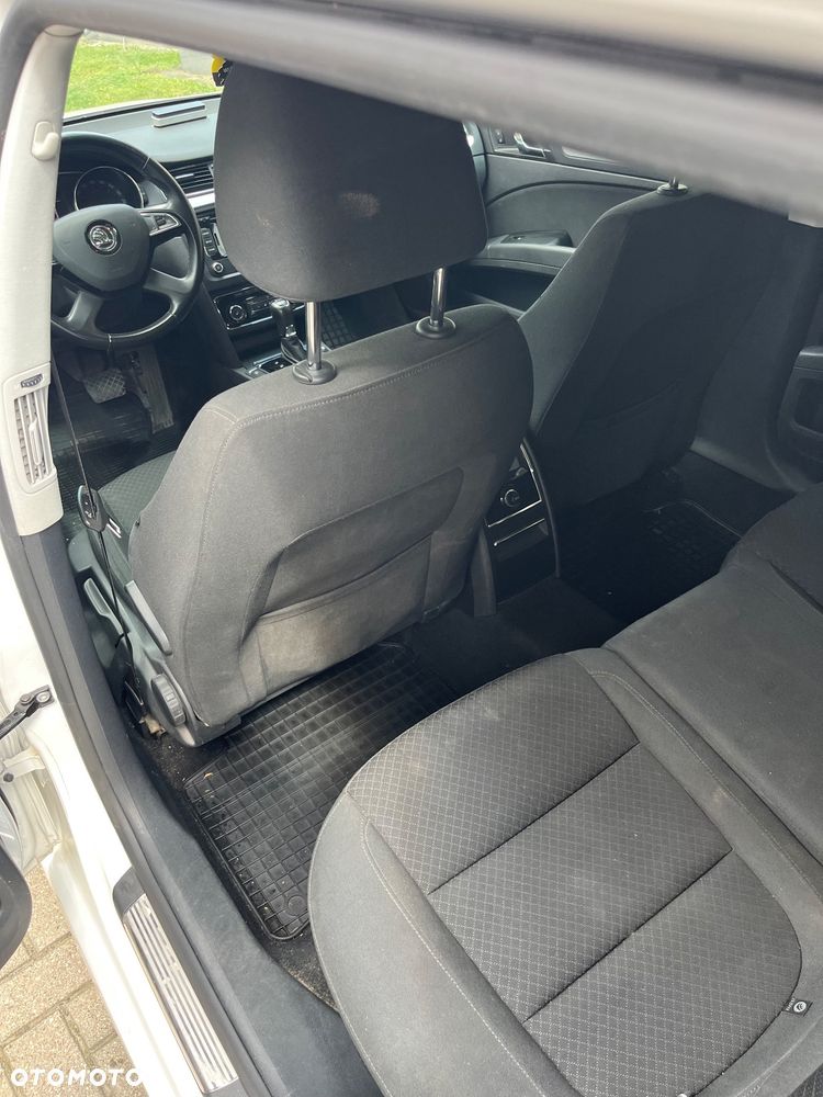 Skoda Superb 2.0 TDI Elegance DSG - 20