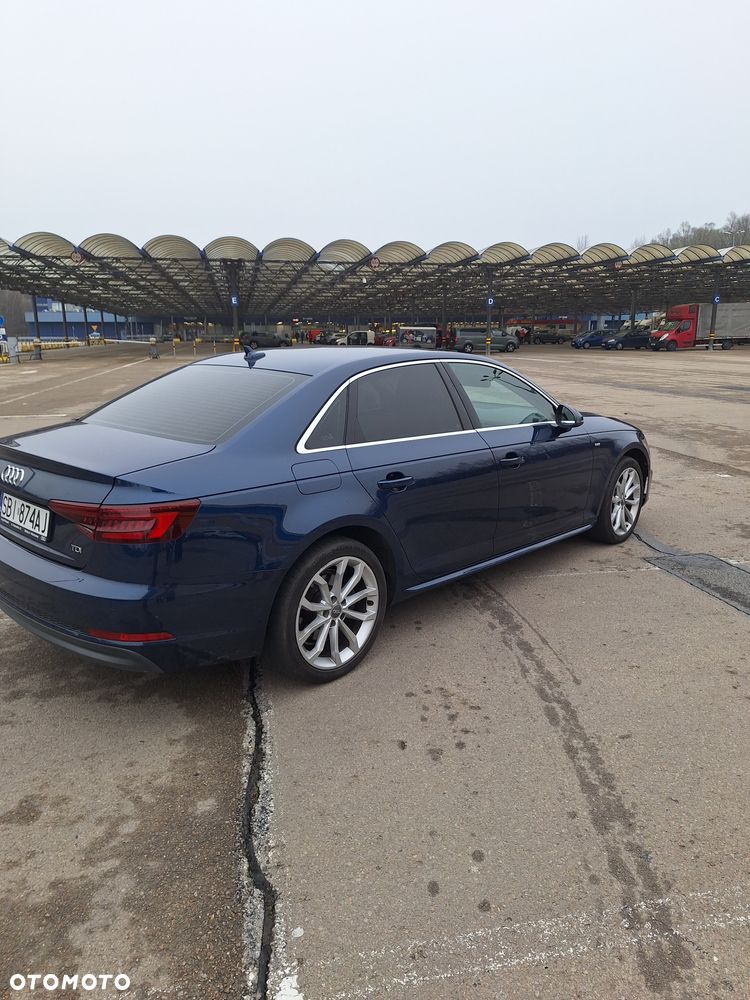 Audi A4 Limousine - 4