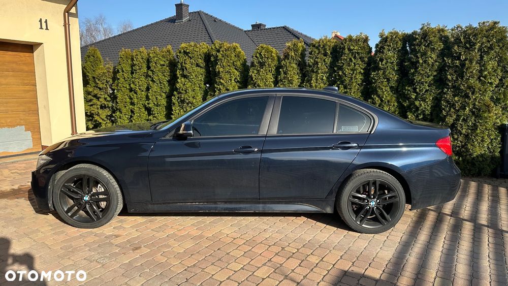 BMW Seria 3 335i xDrive Edition Sport - 5