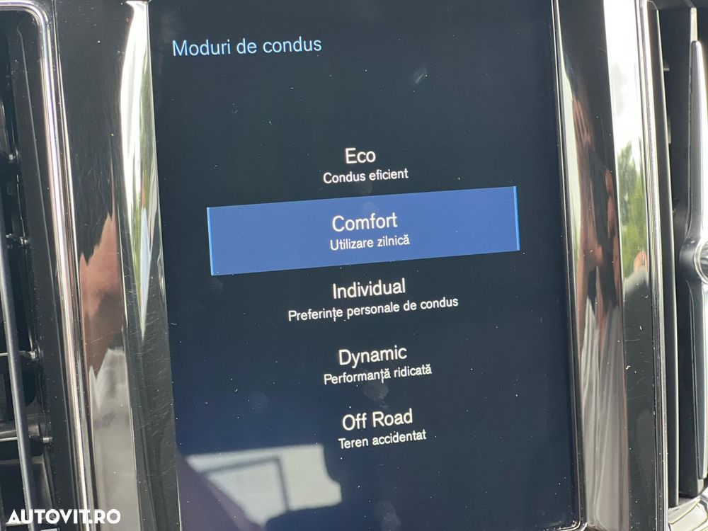 Volvo XC 60 D4 AWD R-Design - 25