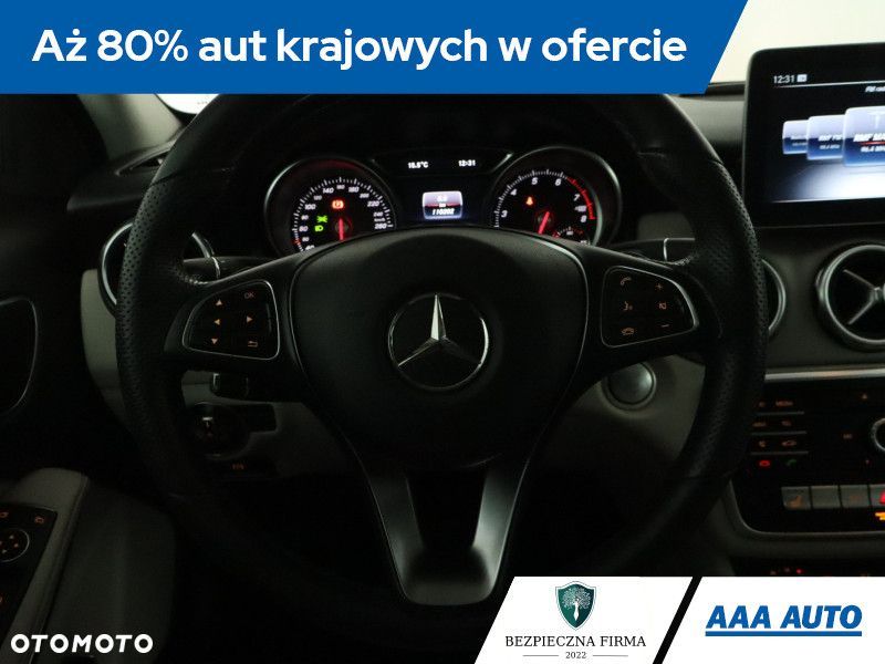 Mercedes-Benz GLA - 22