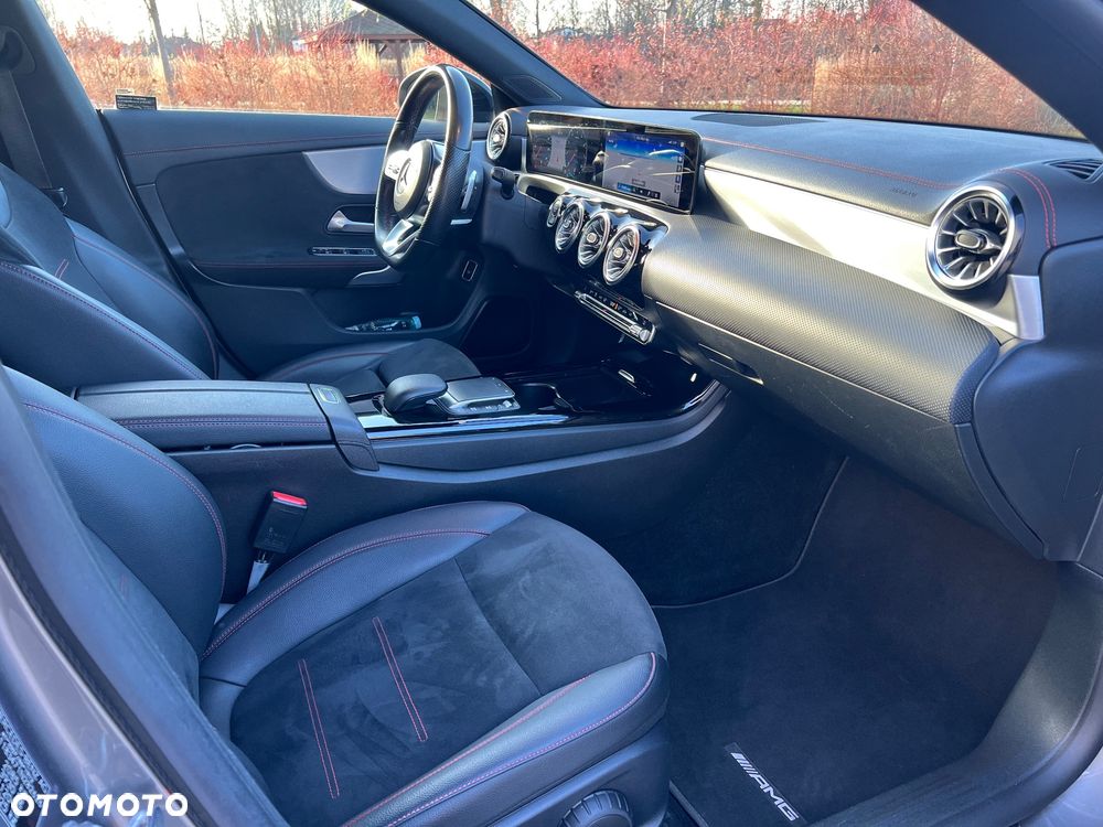 Mercedes-Benz CLA 250 4-Matic AMG Line 7G-DCT - 13