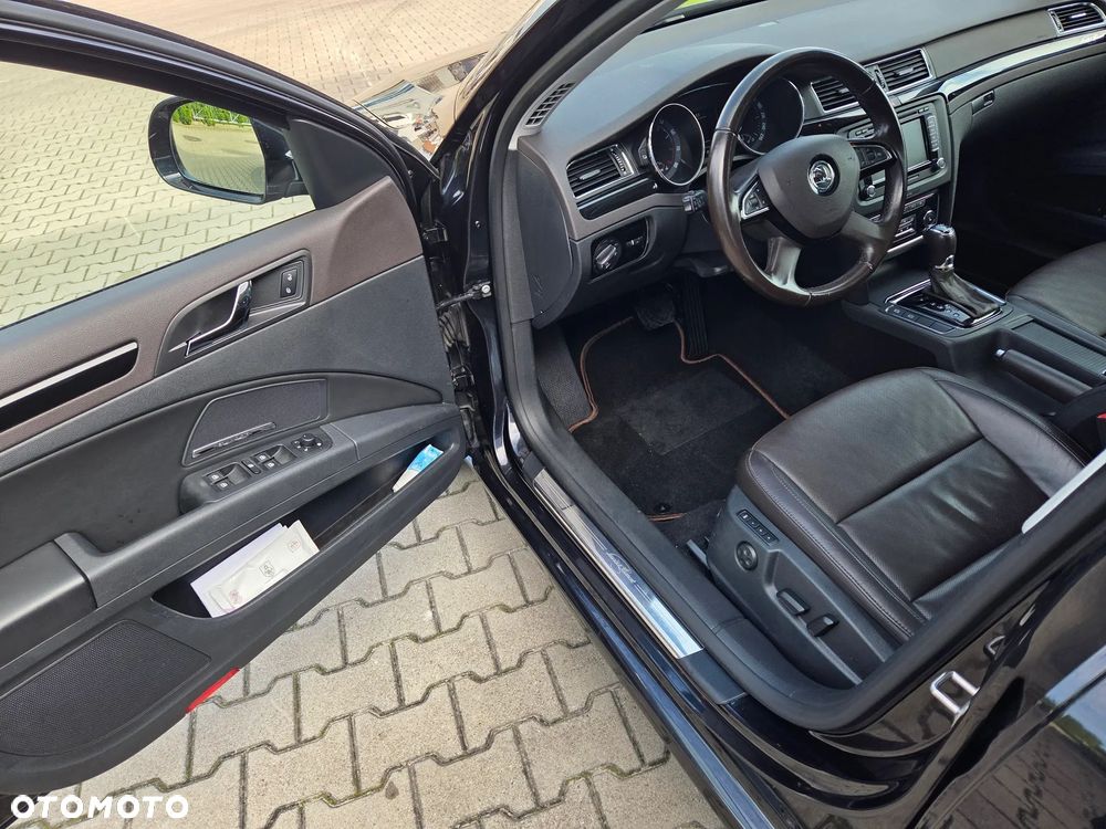 Skoda Superb Combi 3.6 V6 4x4 DSG L&K - 19