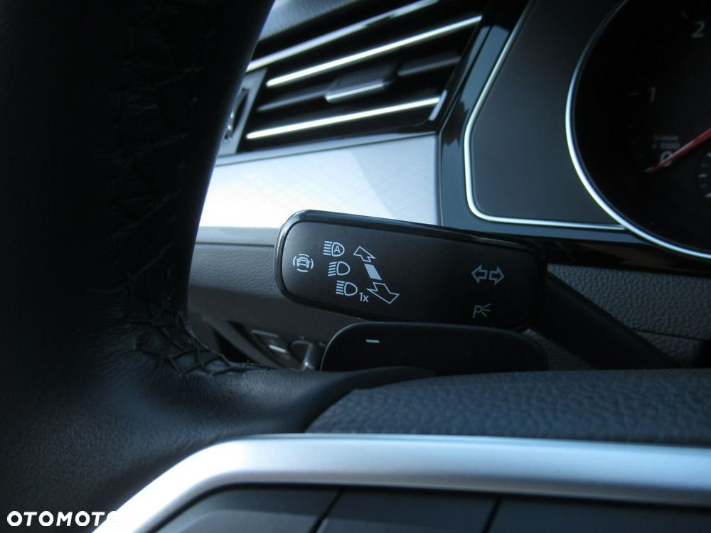 Volkswagen Passat - 14