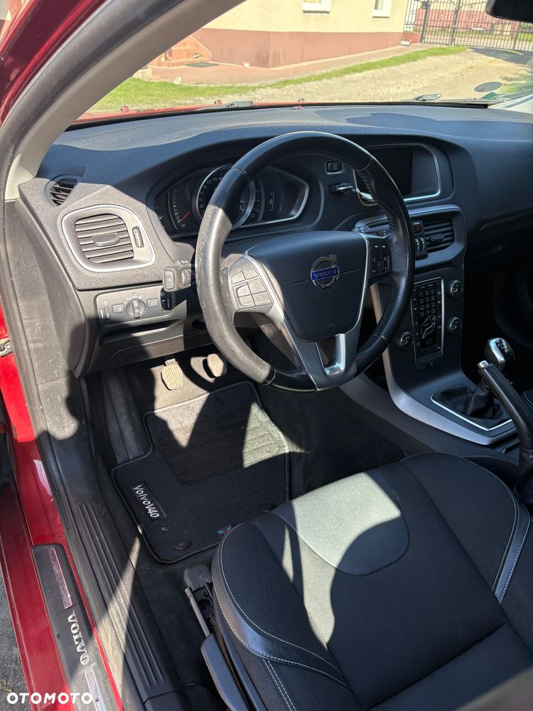 Volvo V40 D2 Momentum - 20