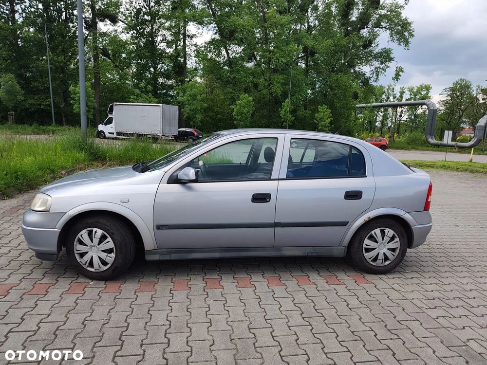 Opel Astra - 9