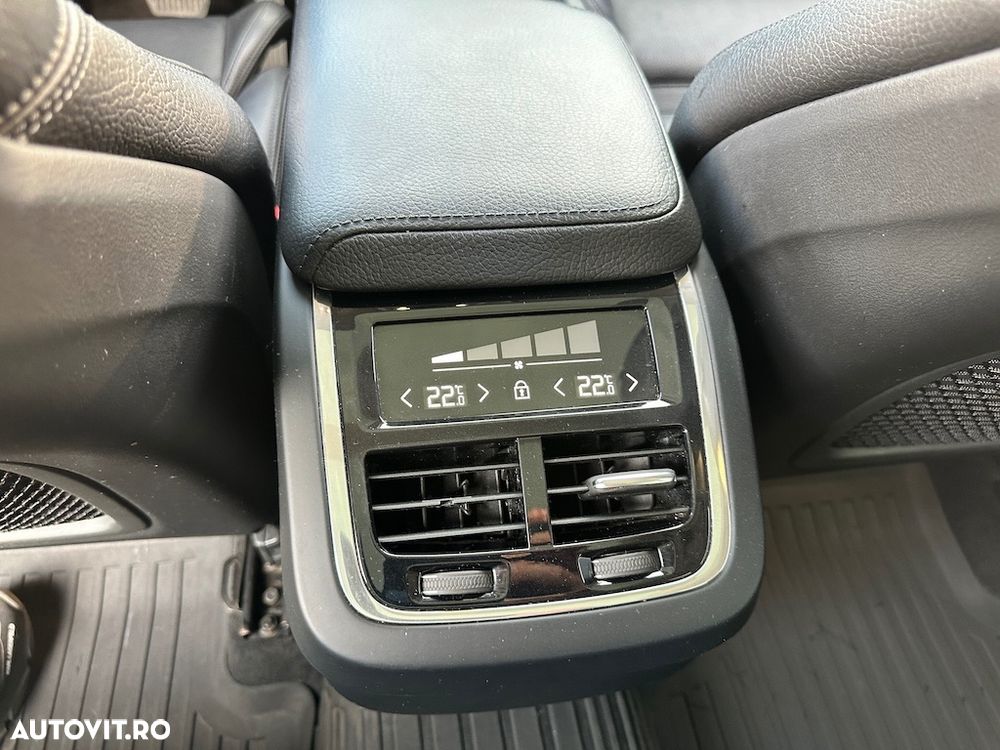 Volvo XC 60 D5 AWD Inscription - 13