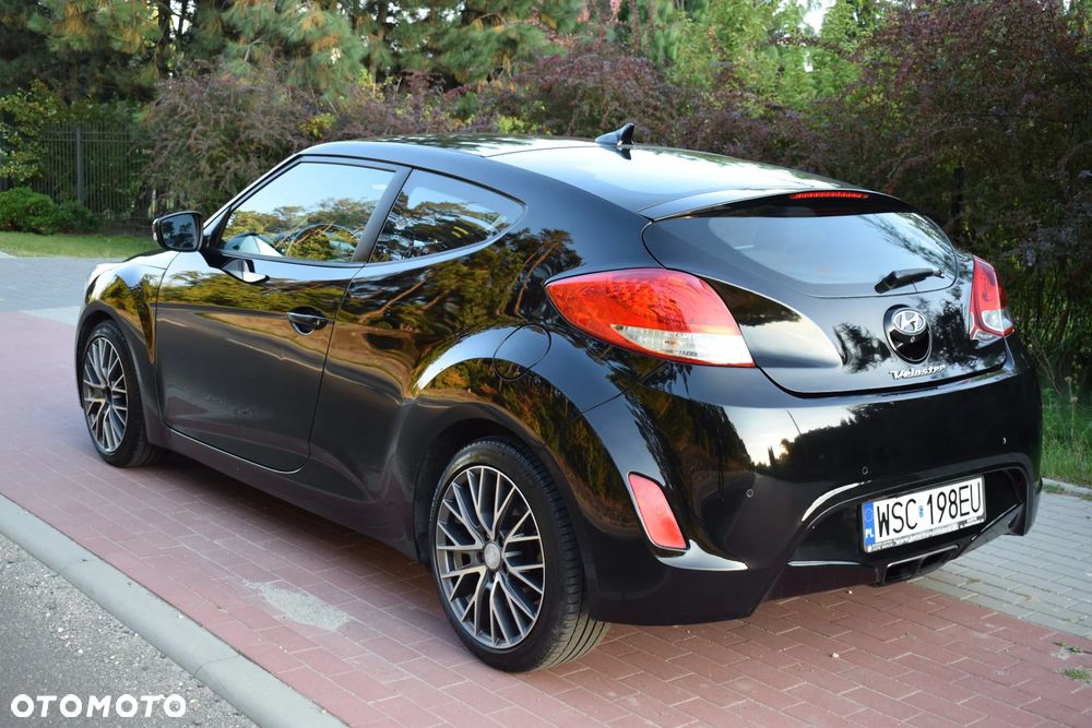 Hyundai Veloster - 9