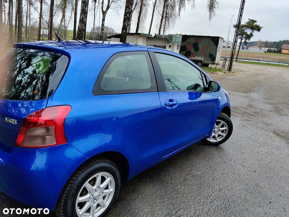 Toyota Yaris 1.0 Terra - 2