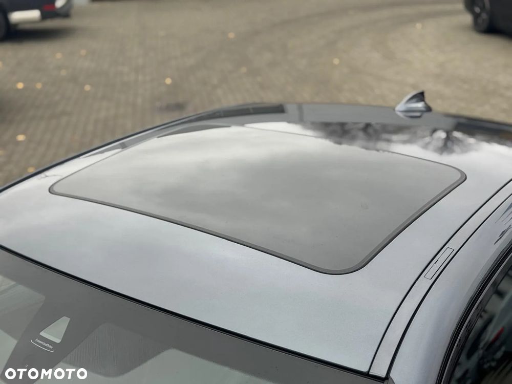 BMW Seria 3 330i xDrive M Sport sport - 10