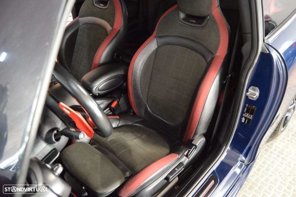 MINI 3 Portas John Cooper Works Auto Desportiva - 35