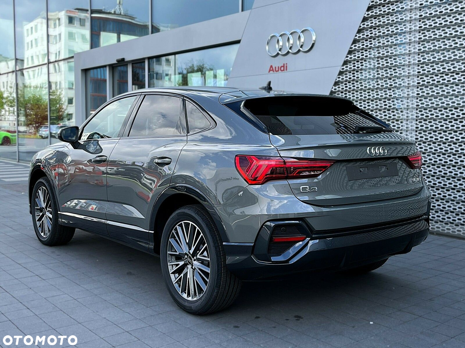 Audi Q3 Sportback - 2