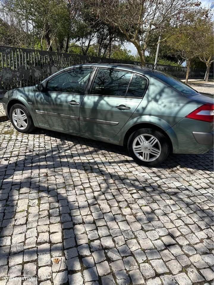 Renault Mégane 1.6 Luxe Privilége - 3