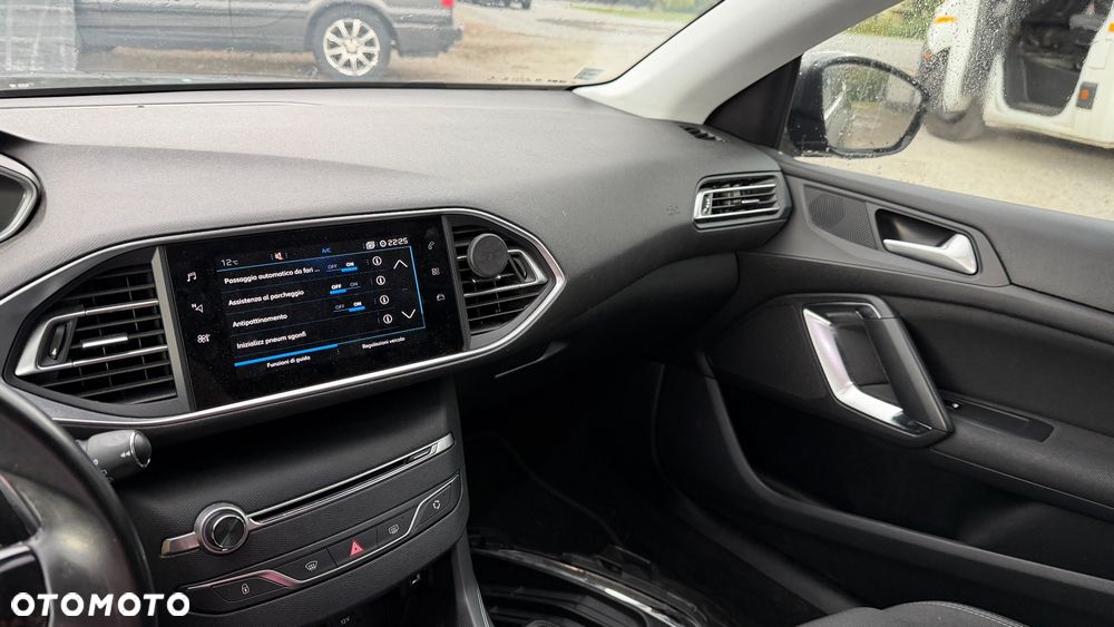 Peugeot 308 BlueHDi 130 EAT8 Stop & Start Allure Pack - 17