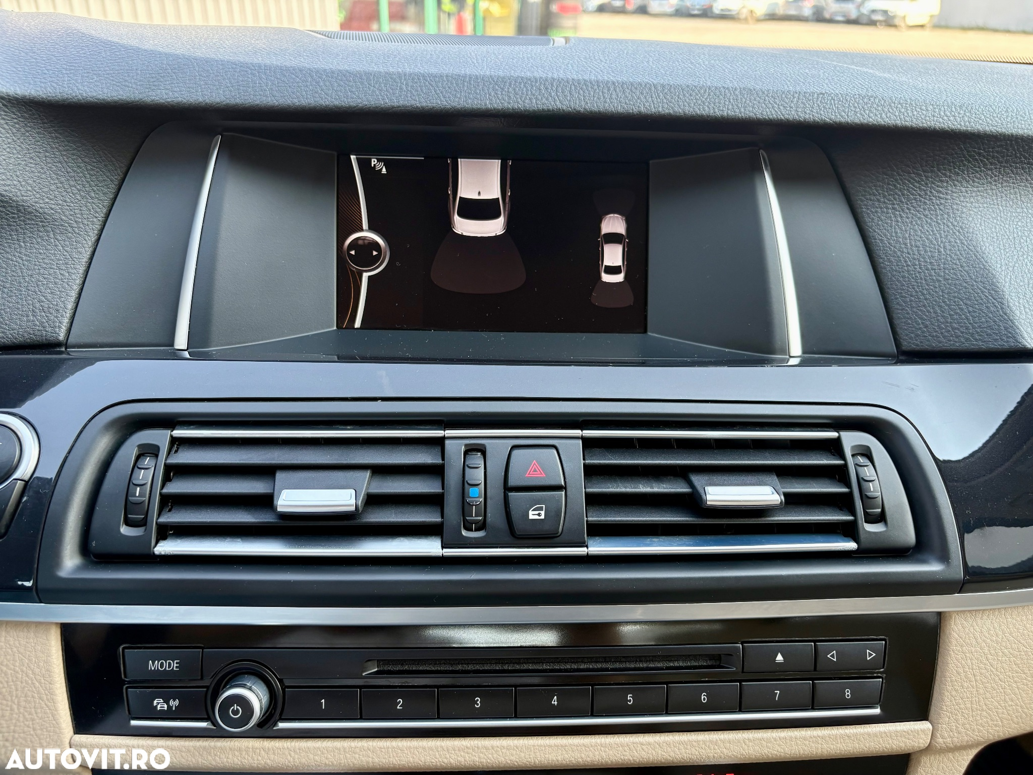 BMW Seria 5 518d - 34