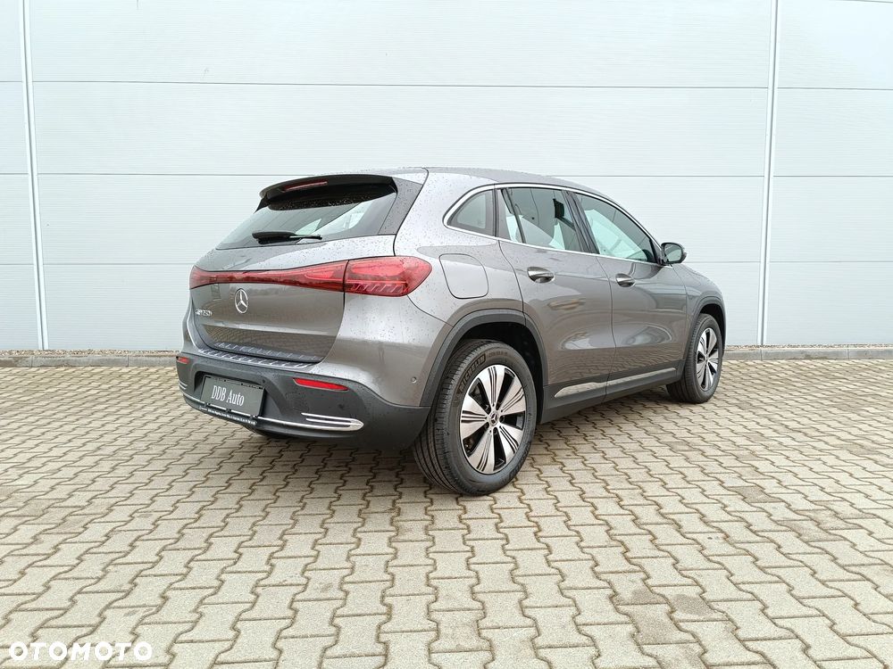 Mercedes-Benz EQA 250+ 70.5kWh Progressive - 3