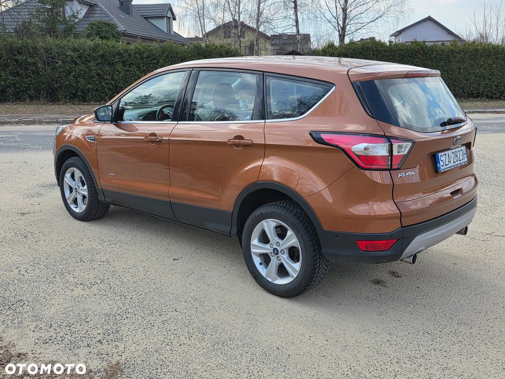 Ford Kuga 2.0 TDCi AWD Titanium - 4